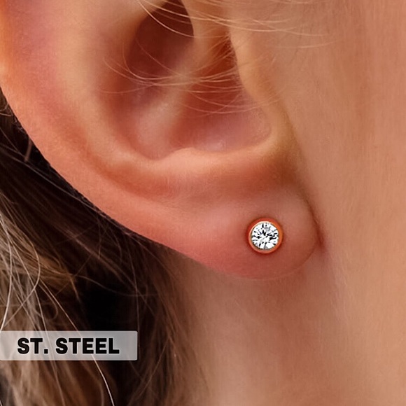 ⚜️[𝟯/$𝟭𝟴]⚜️Rose Gold Rhinestone Bezel Set Stud Earrings NEW - Picture 7 of 7